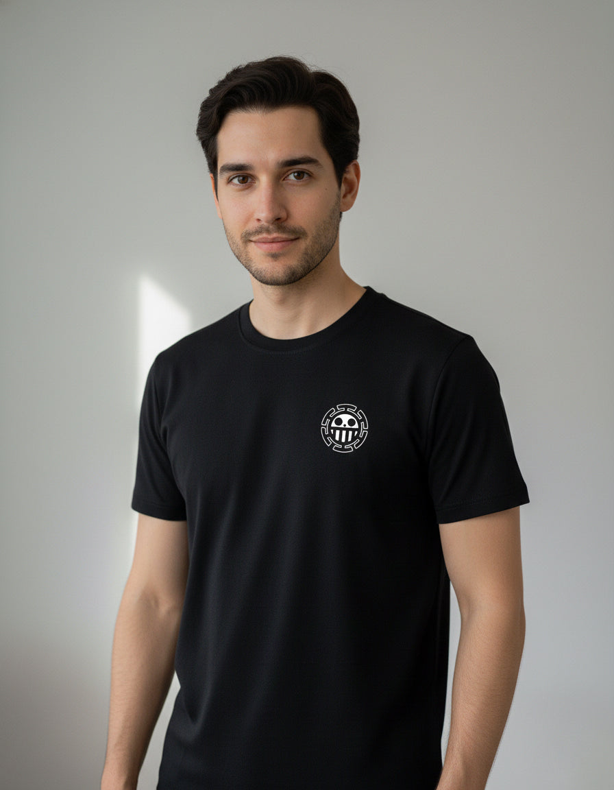 Monochromatic Jolly Roger T-Shirt (16 characters)